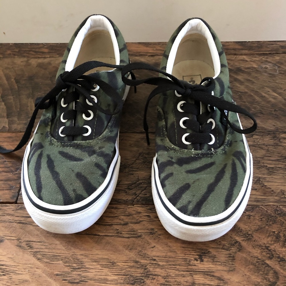 Lace up vans